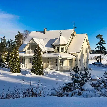 Tammilahti - Oak Bay Villa